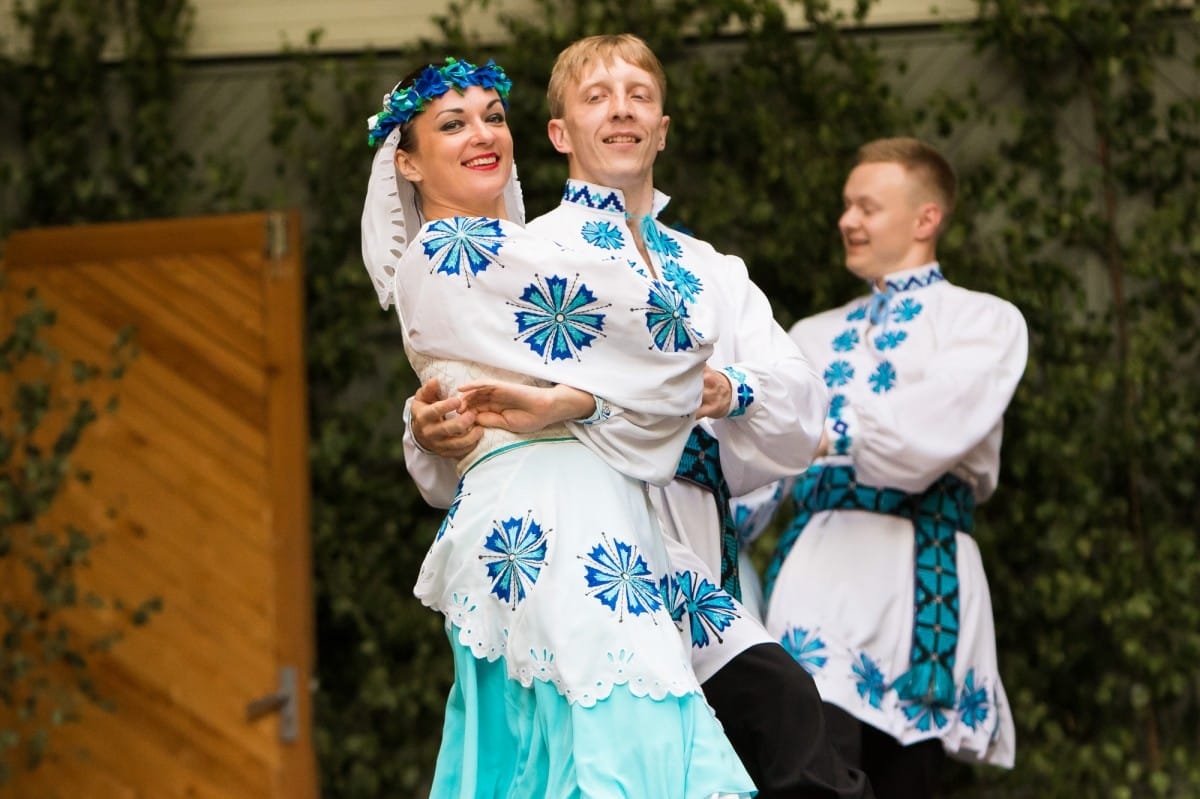 VIII Starptautiskā tautas deju festivāla "Sudmaliņas" koncerti un latvisko labumu tirgus Vērmanes dārzā Rīgā