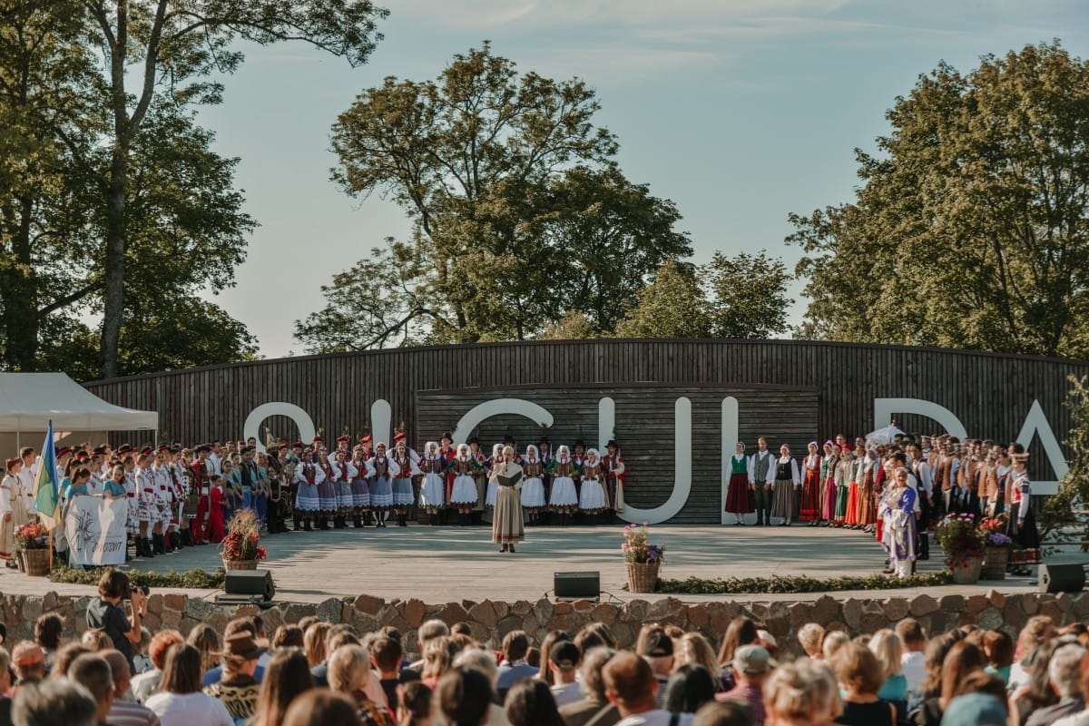 IX Starptautiskais tautas deju festivāls "Sudmaliņas" - Novadu diena Siguldā